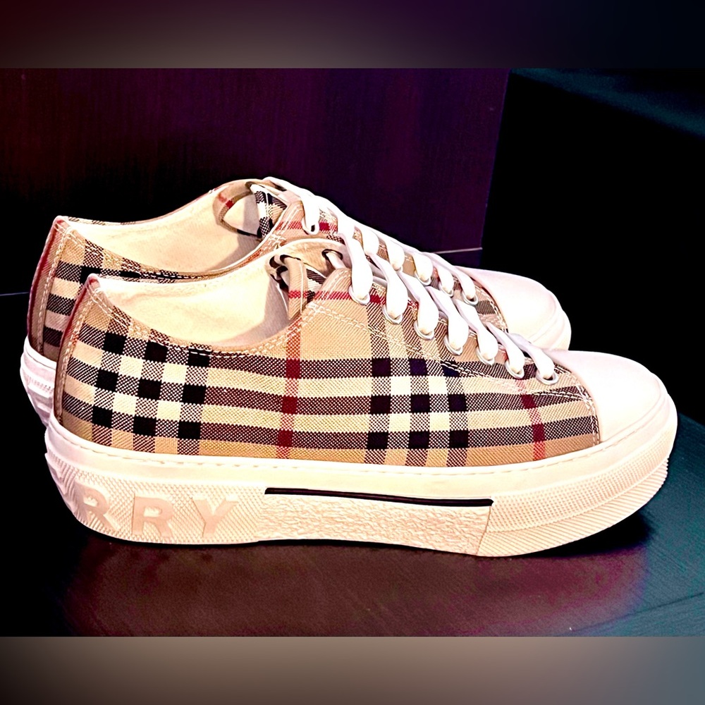 Authentic Burberry Check Canvas Sneaker
Women's Size US 8